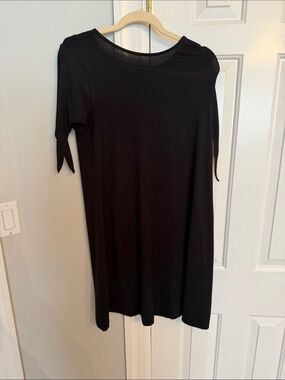 GAP Black Midi Shift Dress with Short Sleeves